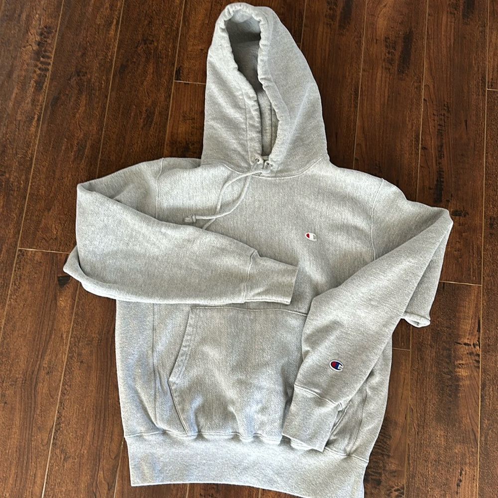 Champion men’s hoodie sz small